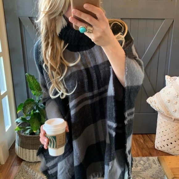 New Buffalo Plaid Poncho Blanket Turtleneck Pullover Sweater - Picture 1 of 8